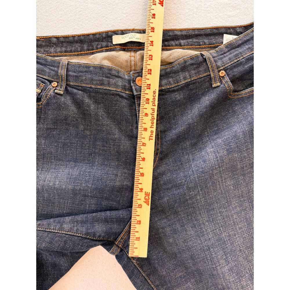 Levis Women 22 M Bootcut 580 Jeans Dark Wash Embellished Pocket detail 30 Inseam - Picture 8 of 12